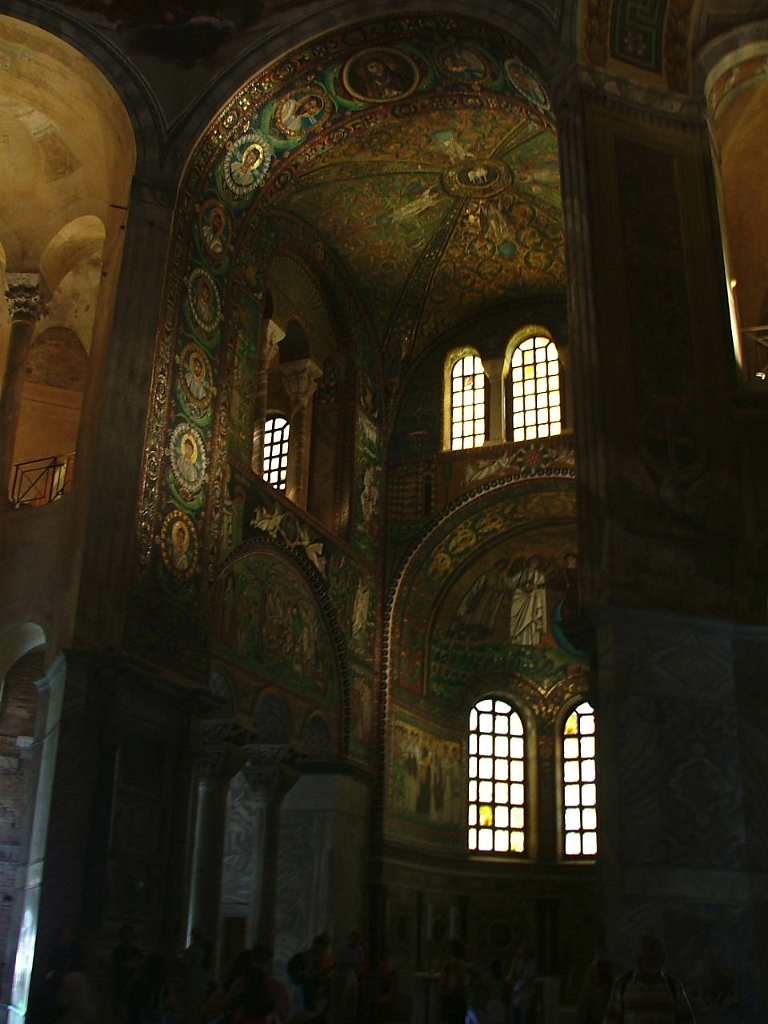 2004_0712Image0181 Basilica di San Vitale.JPG